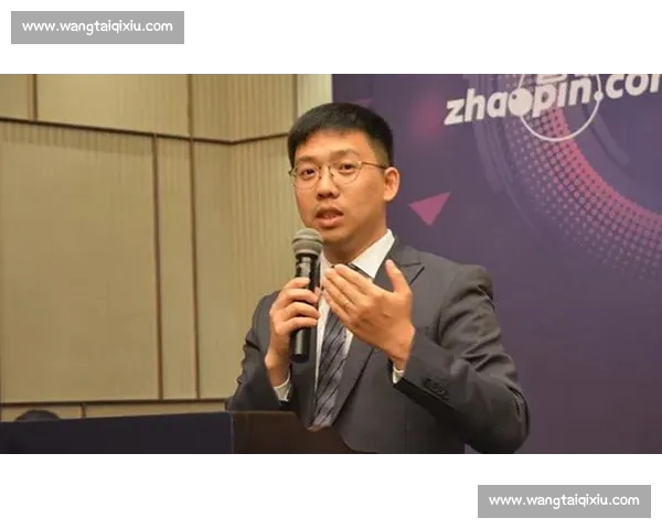 从草根到巅峰的体育人物奋斗史与时代影响力解析精神传承与全球启示